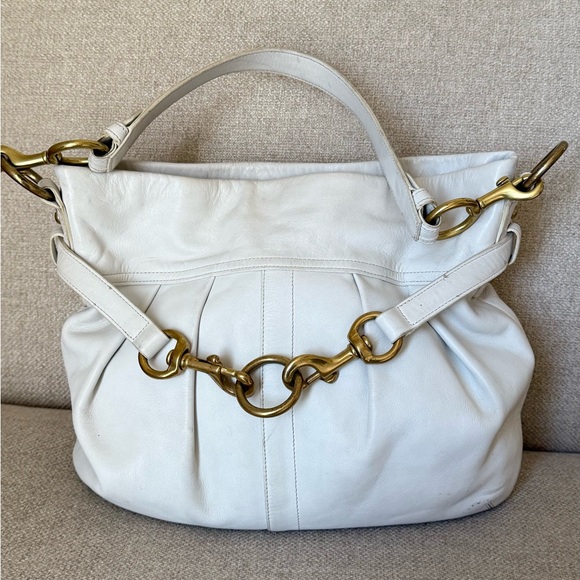 Coach white Pebbled leather Shoulder Bag with Gold hardware - Picture 8 of 14